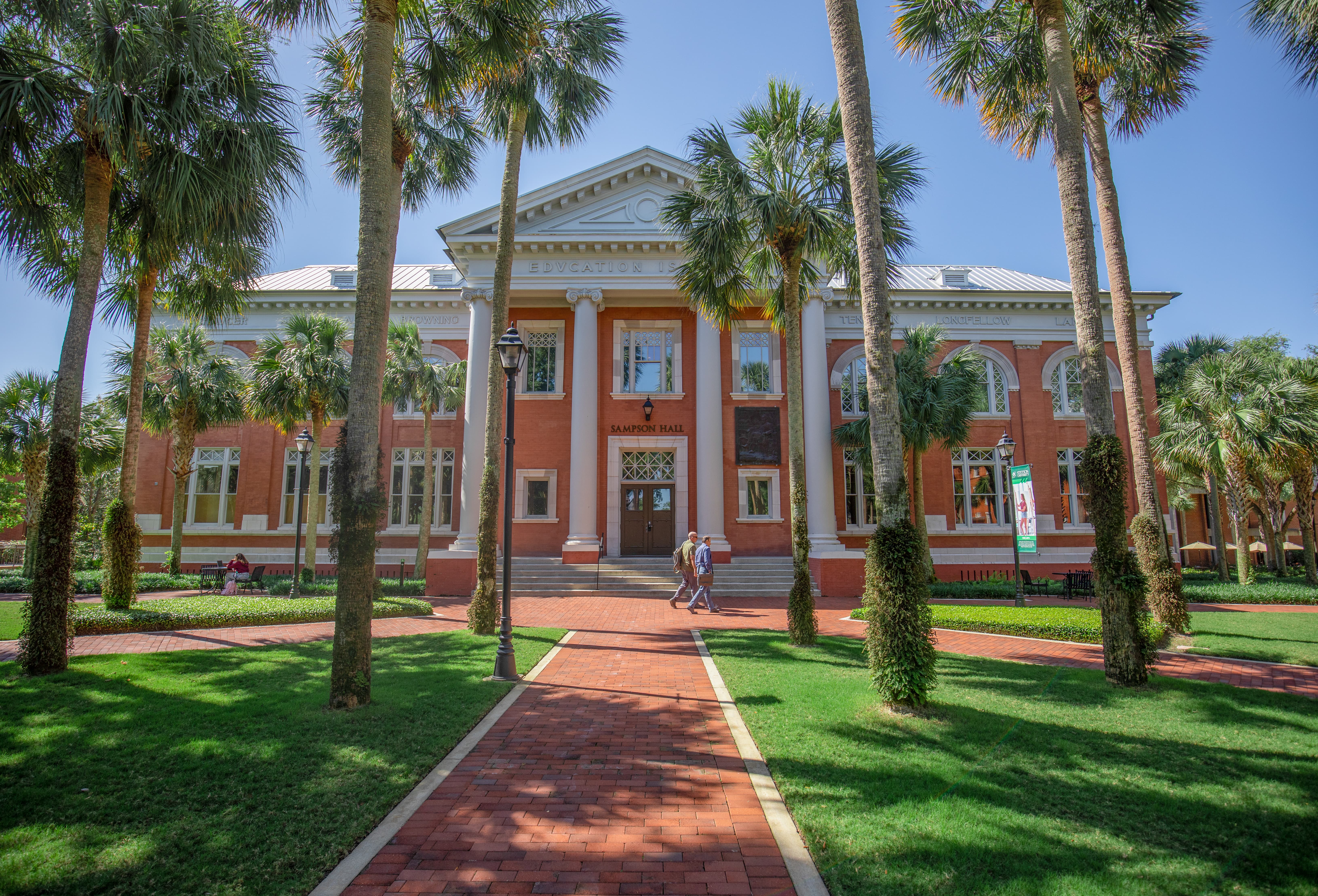 Palm Court and Sampson Hall on Stetson's DeLand campus